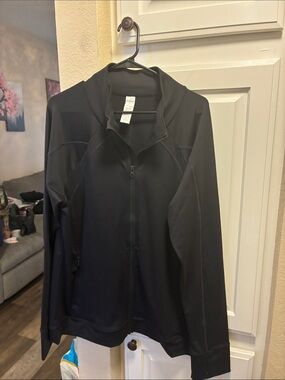 Isabella active wear black full zip active wear jacket NWOT